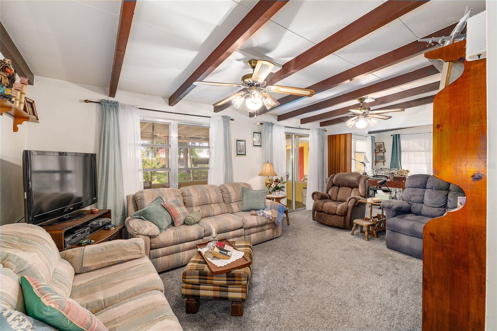 TRACYS POINT 2ND ADD - Residential