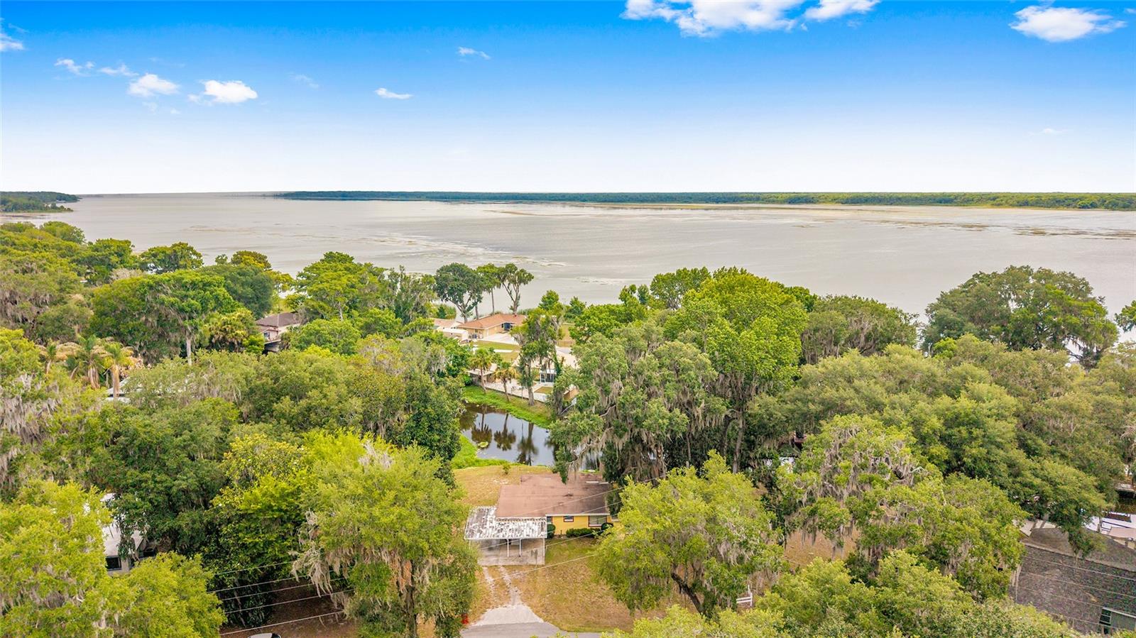 TRACYS POINT 2ND ADD - Residential