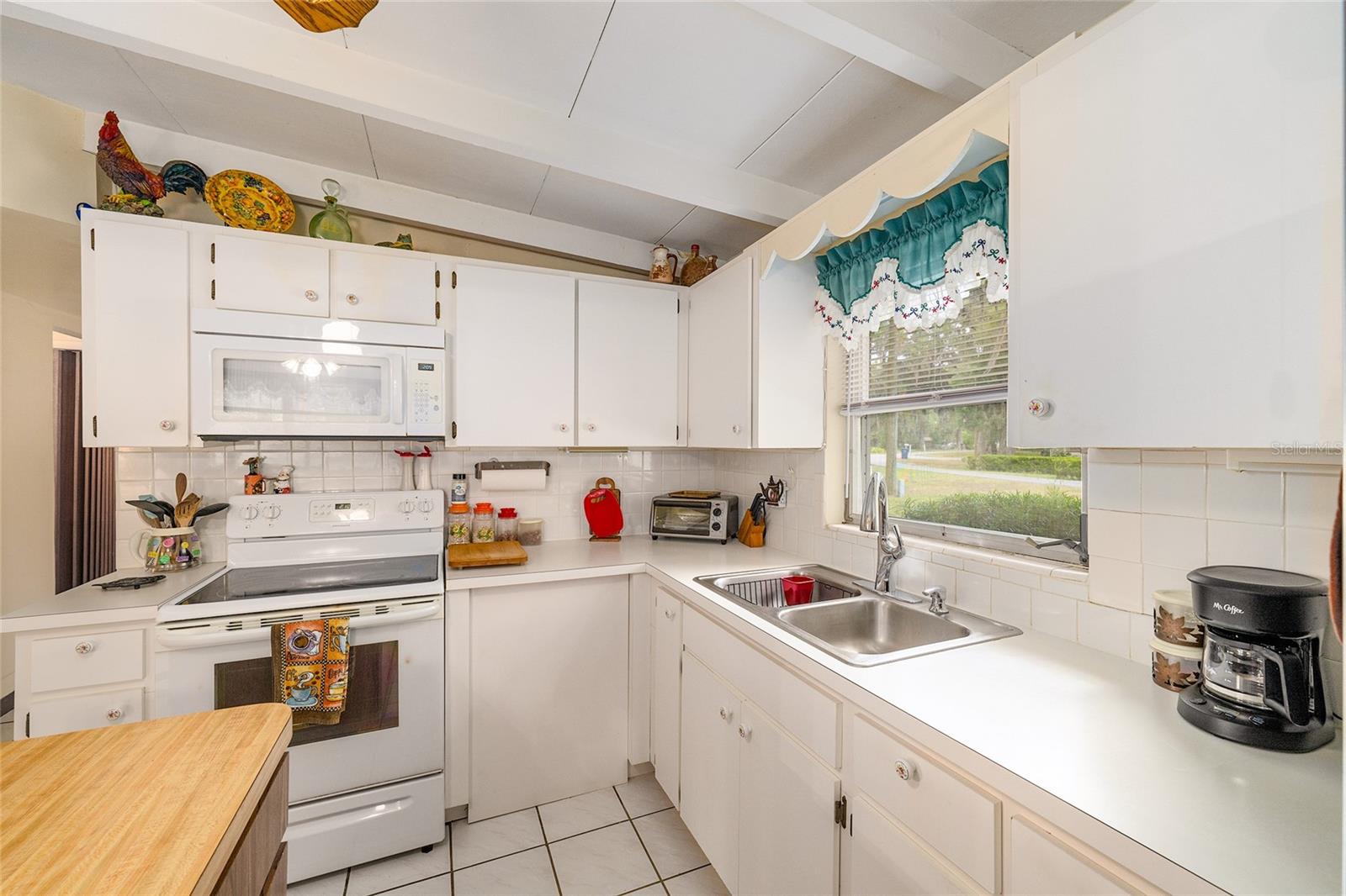 TRACYS POINT 2ND ADD - Residential