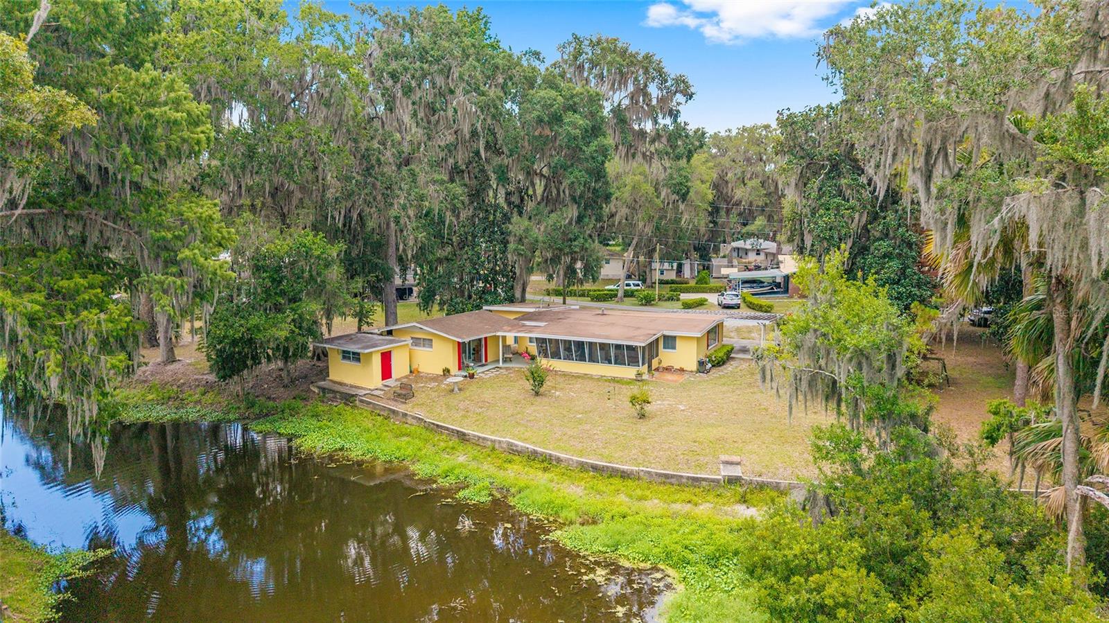 TRACYS POINT 2ND ADD - Residential