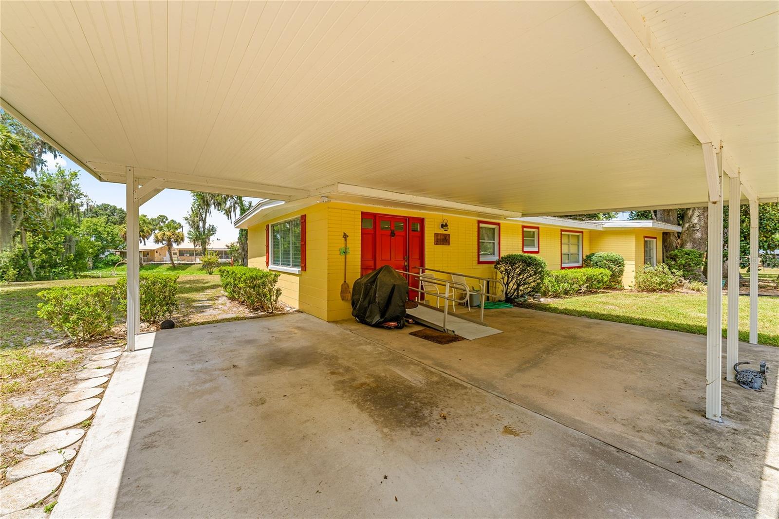 TRACYS POINT 2ND ADD - Residential
