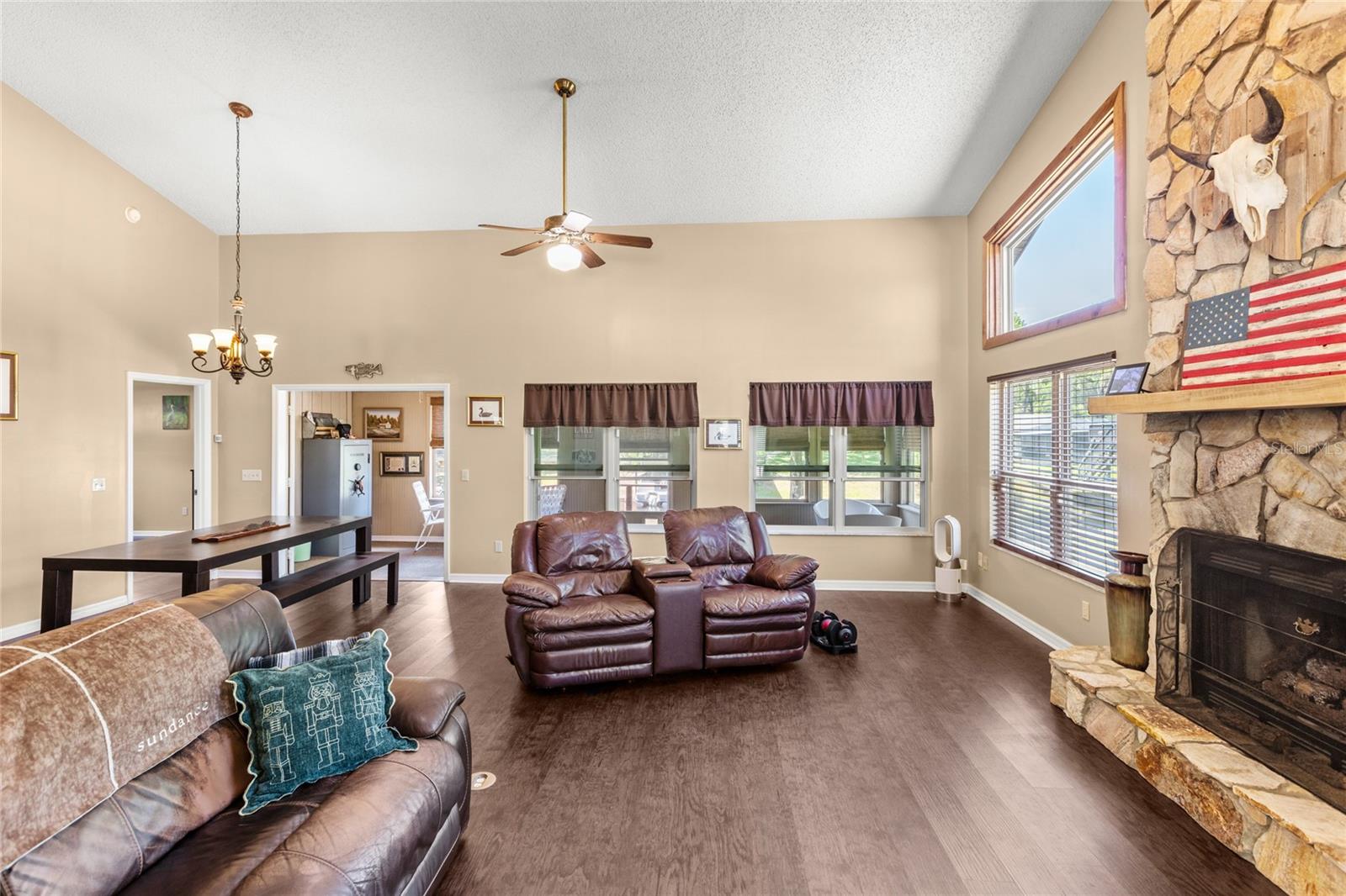 CANAL SHORES SUB - Residential