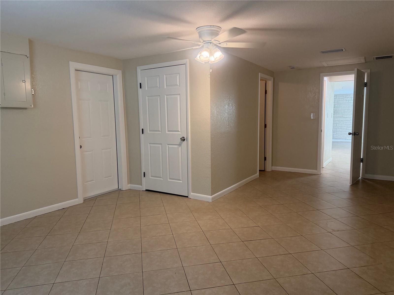 REGENCY PARK - Residential