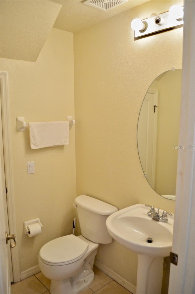 THE TWNHMS AT LIGHTHOUSE COVE III - Residential Lease