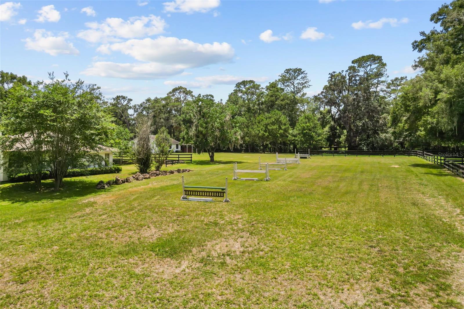 MEADOW WOOD FARMS UN 02 - Residential
