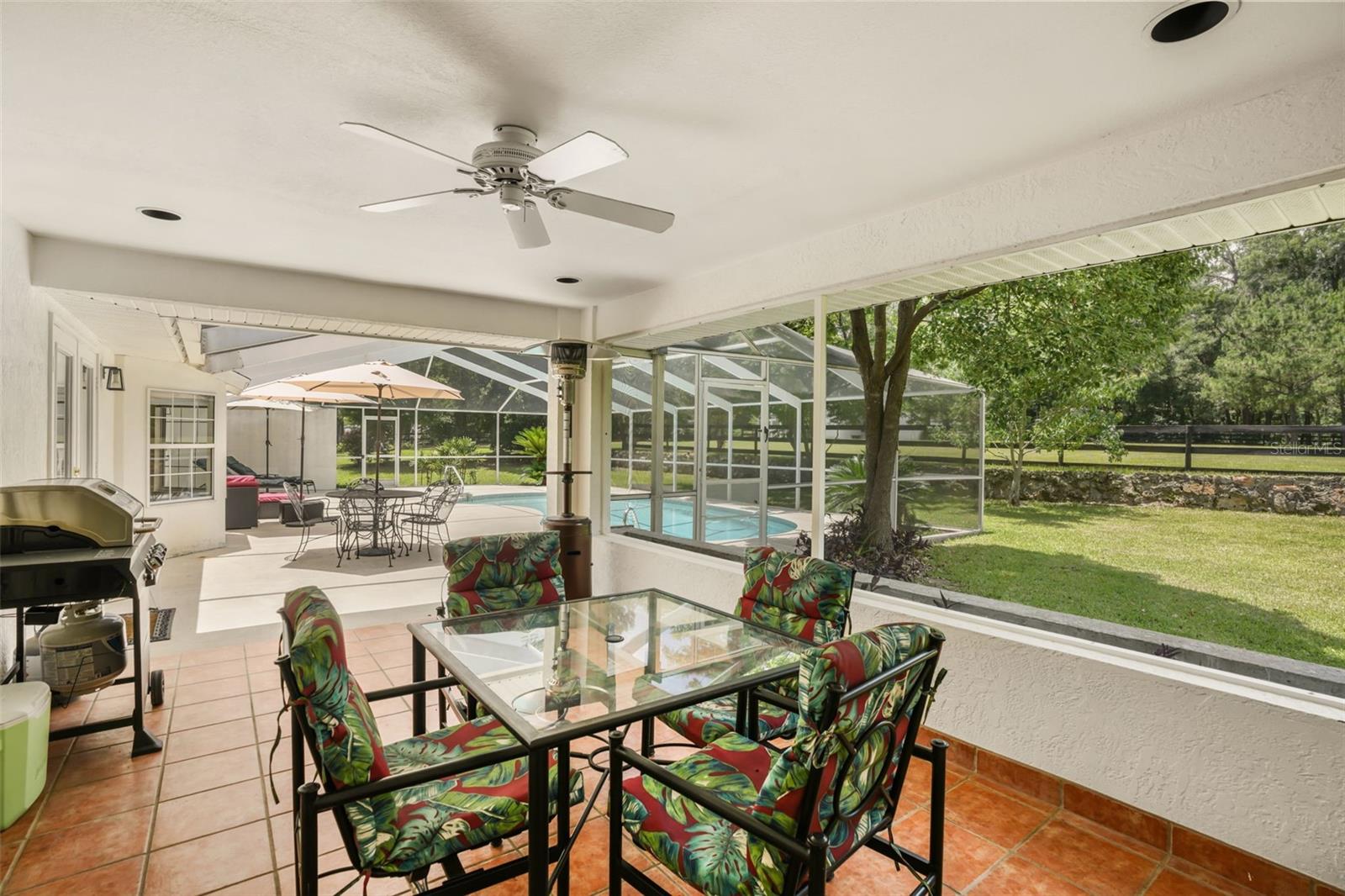 MEADOW WOOD FARMS UN 02 - Residential