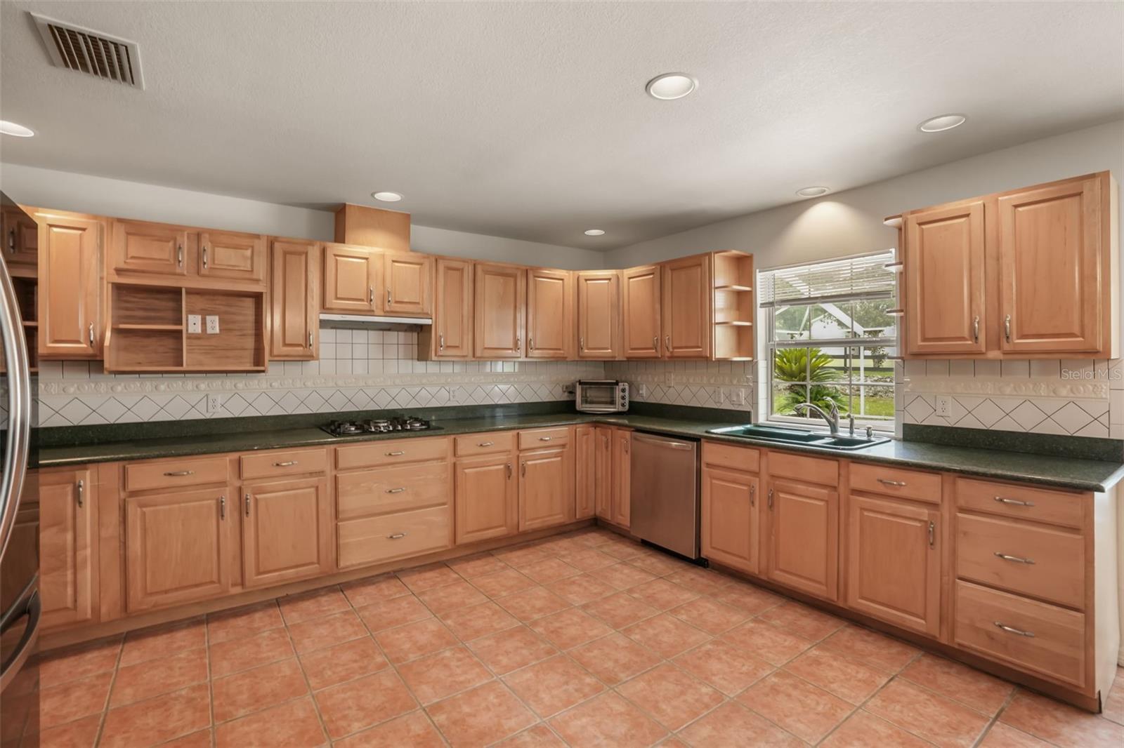 MEADOW WOOD FARMS UN 02 - Residential