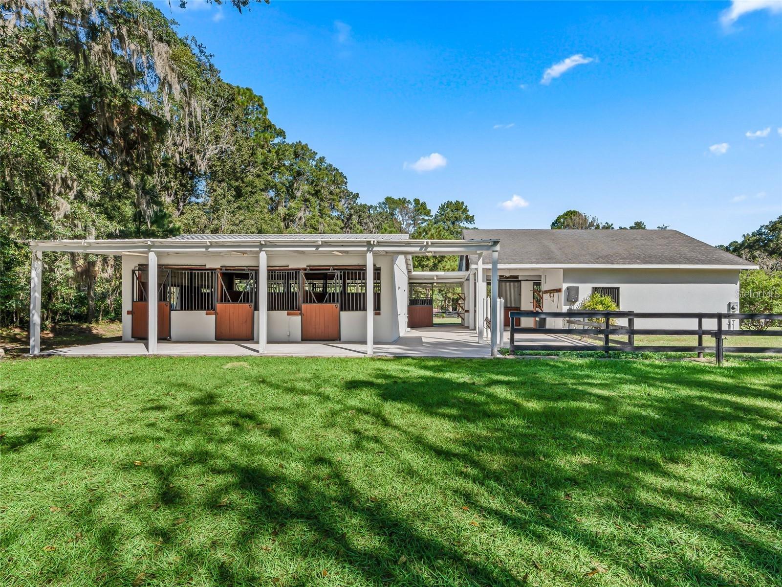 MEADOW WOOD FARMS UN 02 - Residential