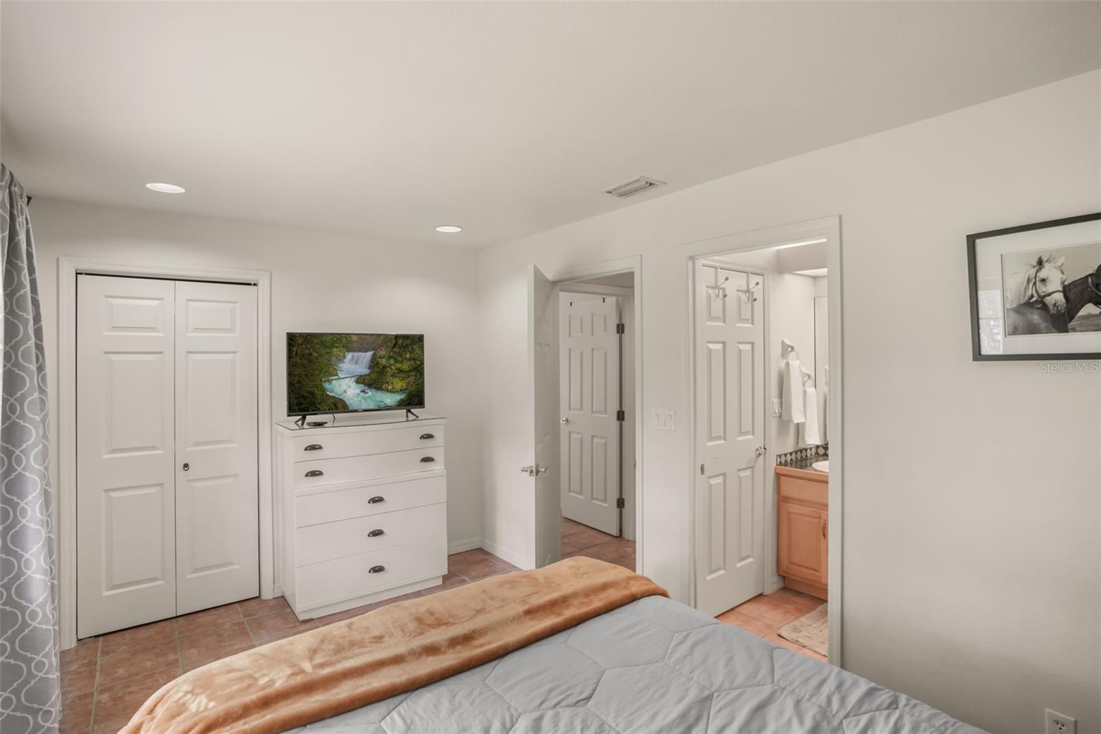 MEADOW WOOD FARMS UN 02 - Residential
