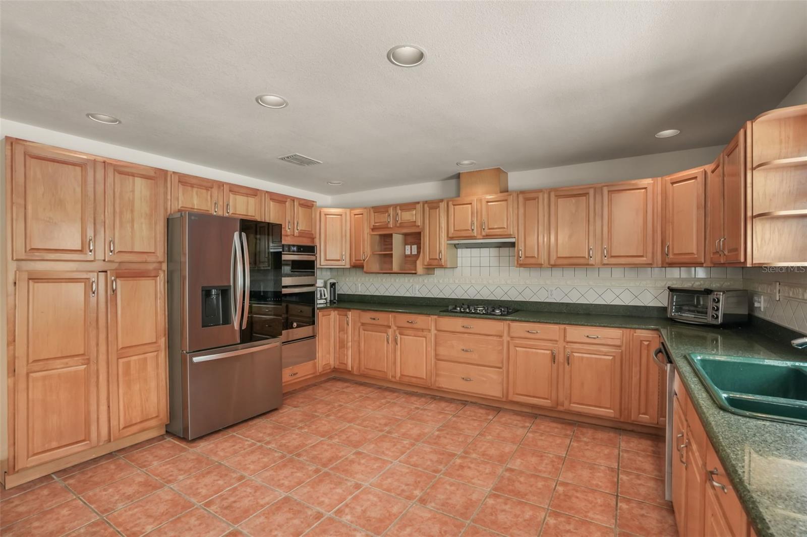 MEADOW WOOD FARMS UN 02 - Residential