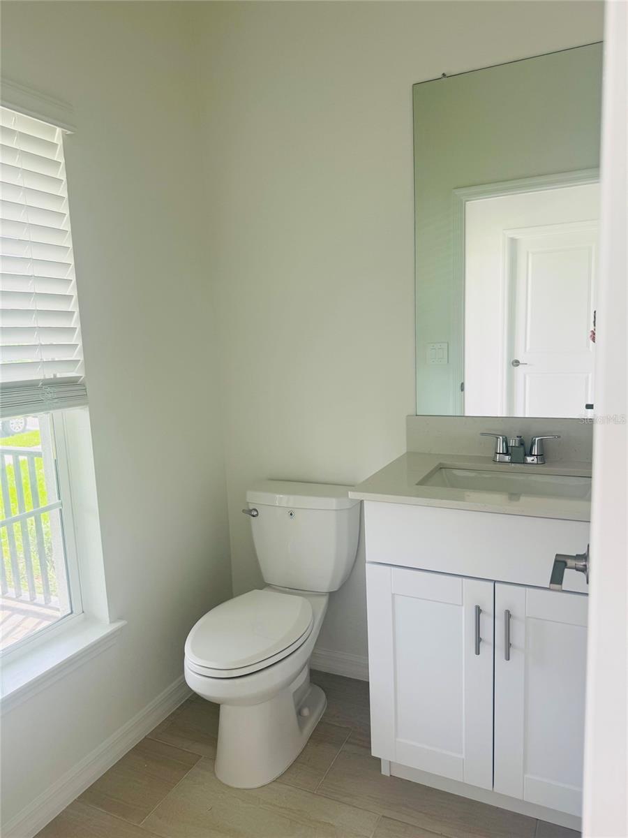 LONGLEAF NEIGHBORHOOD FOUR PHASE I PB 95 PG 127 BL - Residential Lease