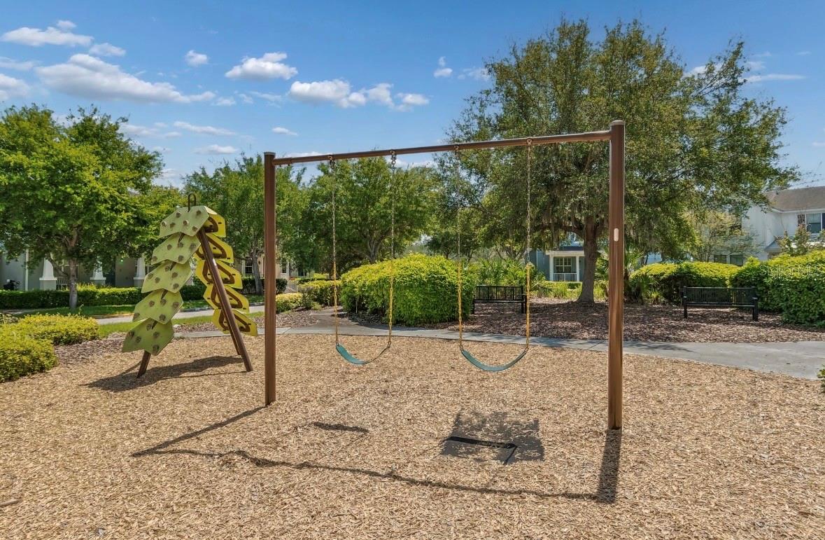 LONGLEAF NEIGHBORHOOD FOUR PHASE I PB 95 PG 127 BL - Residential Lease