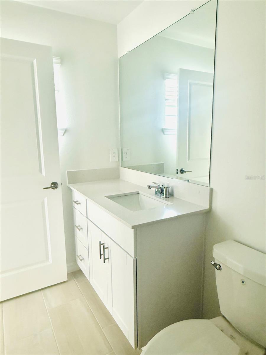 LONGLEAF NEIGHBORHOOD FOUR PHASE I PB 95 PG 127 BL - Residential Lease