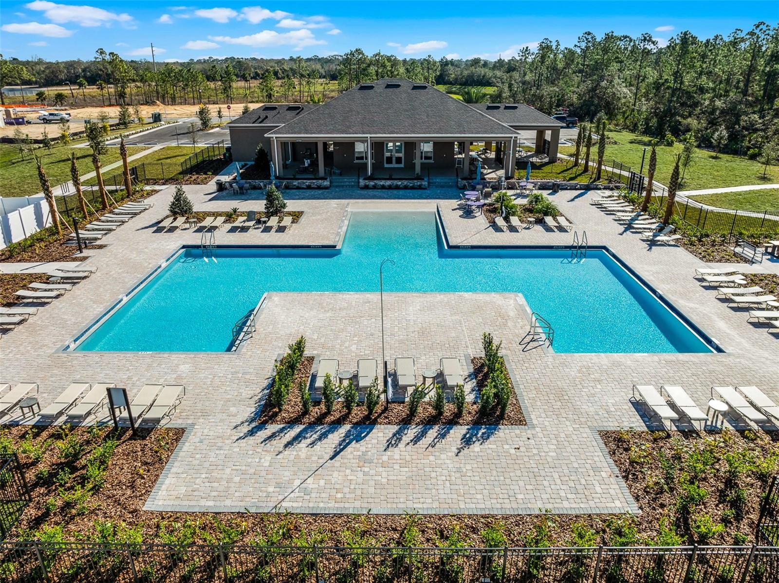 ARCHERS MILL - Residential
