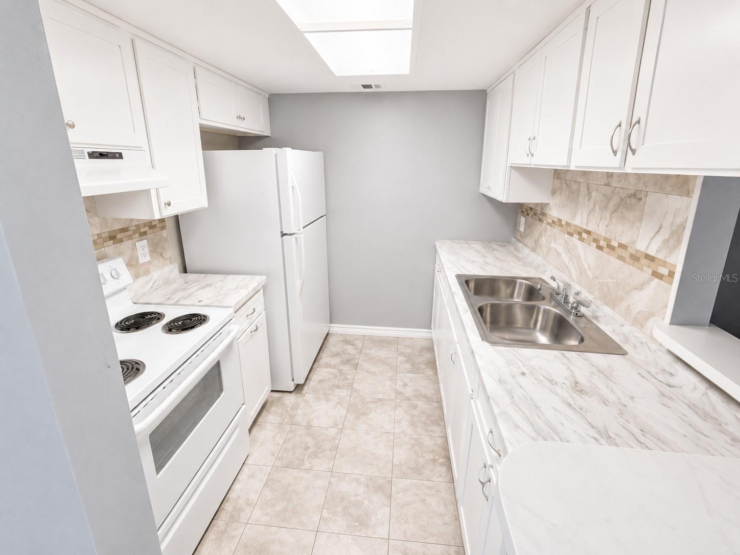 HAMNERS W E PINE VISTA FIRST - Residential Income