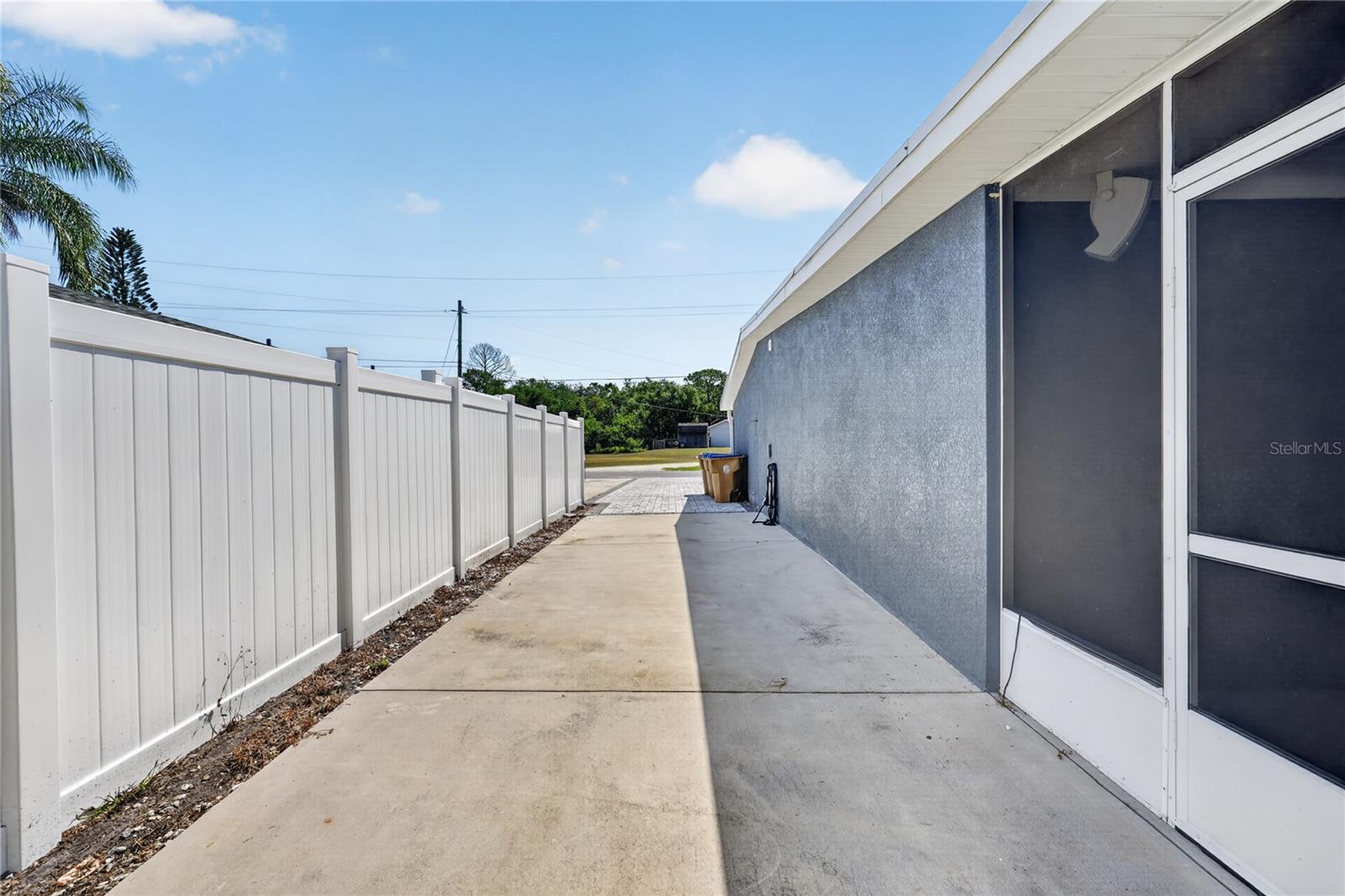 NEW EDEN ON THE LAKES UNIT 15 REPLAT - Residential