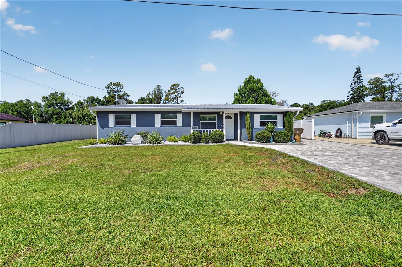 NEW EDEN ON THE LAKES UNIT 15 REPLAT - Residential