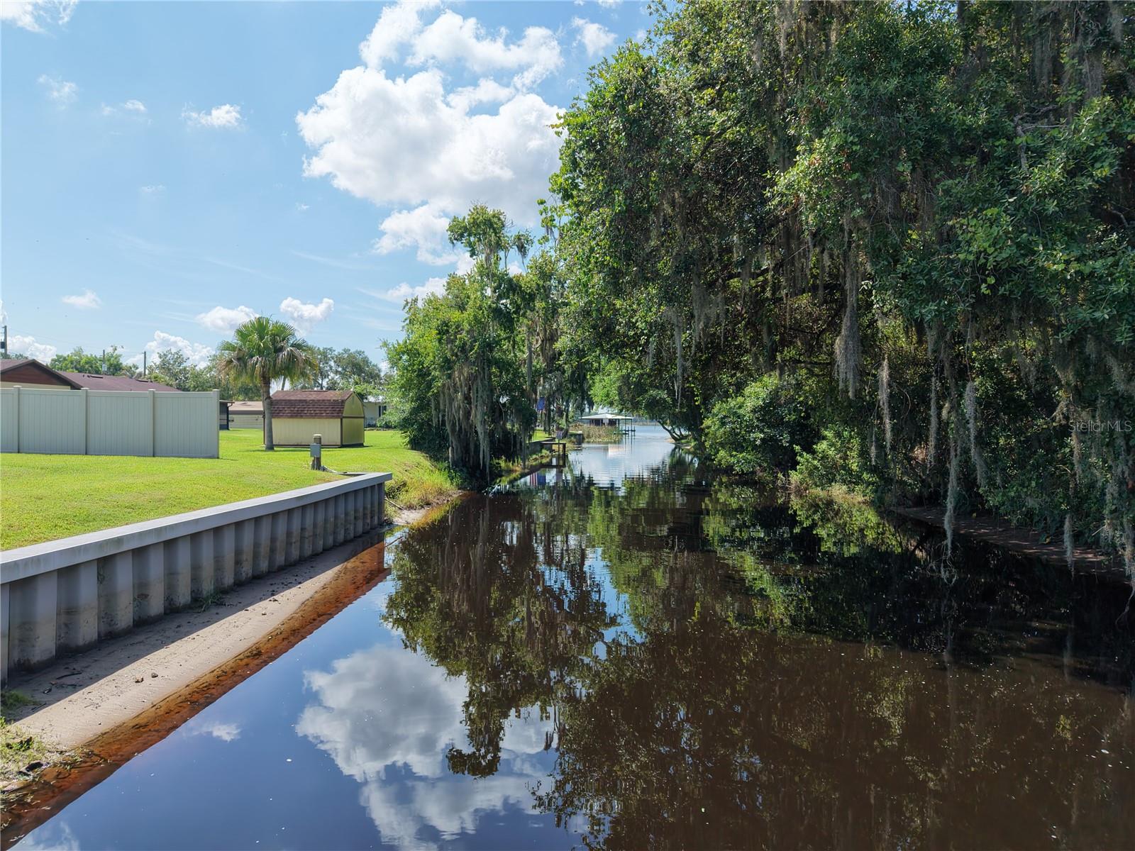 NEW EDEN ON THE LAKES UNIT 15 REPLAT - Residential