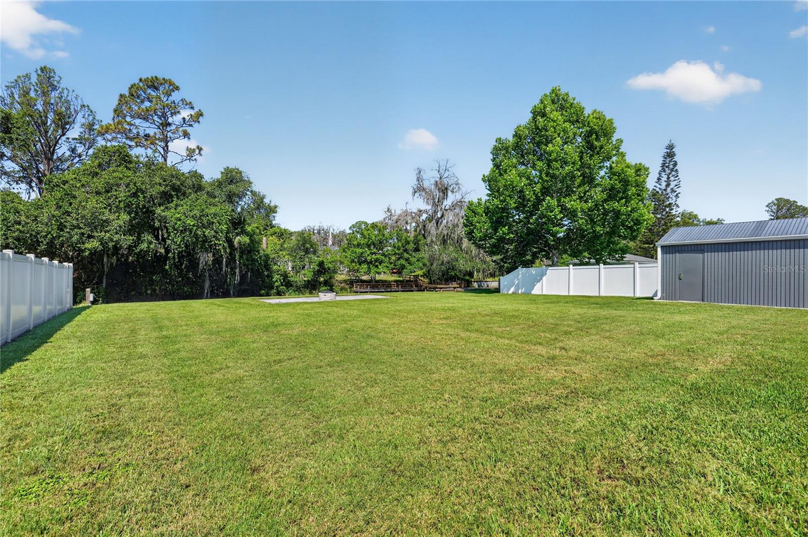 NEW EDEN ON THE LAKES UNIT 15 REPLAT - Residential
