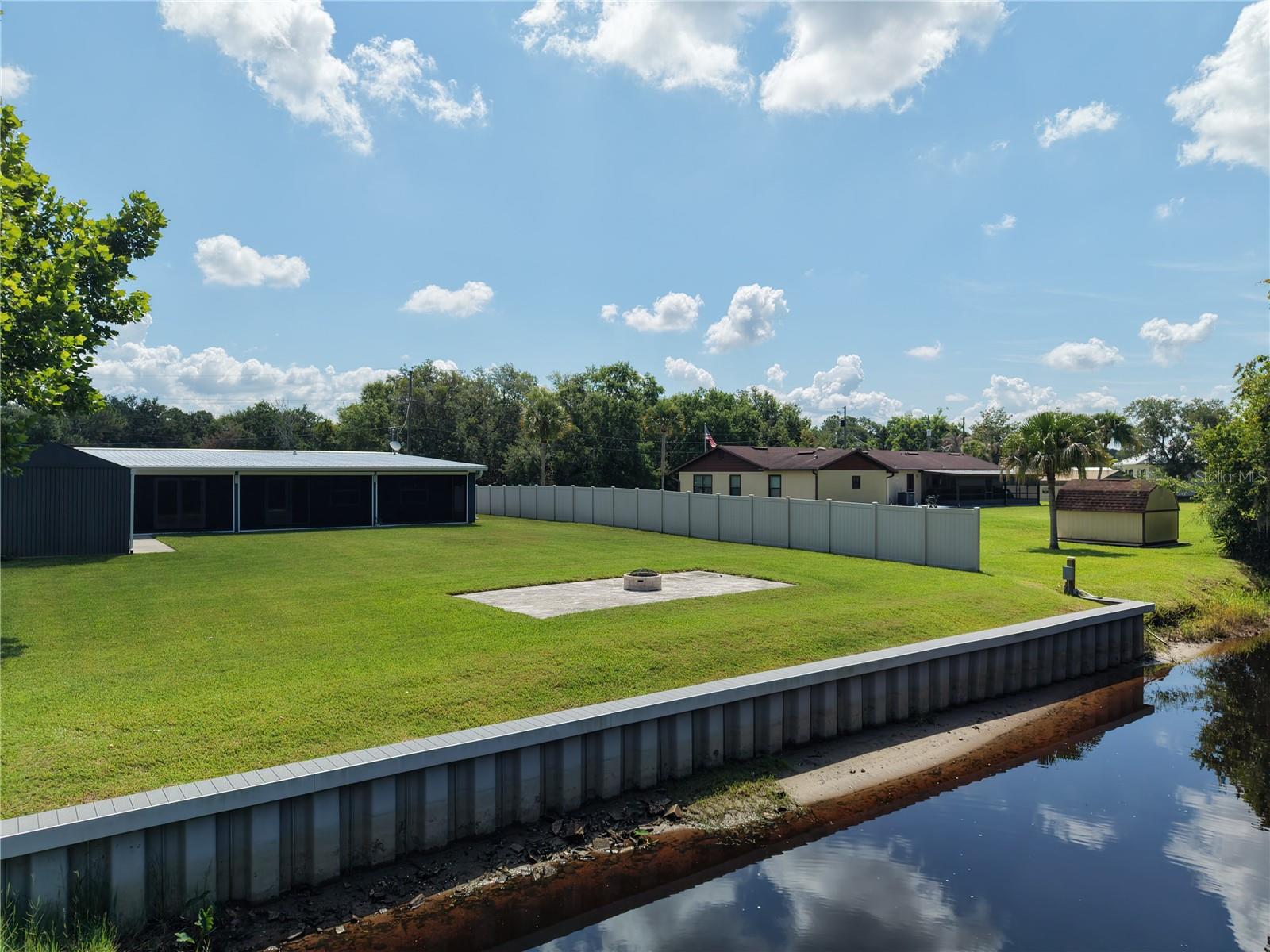 NEW EDEN ON THE LAKES UNIT 15 REPLAT - Residential