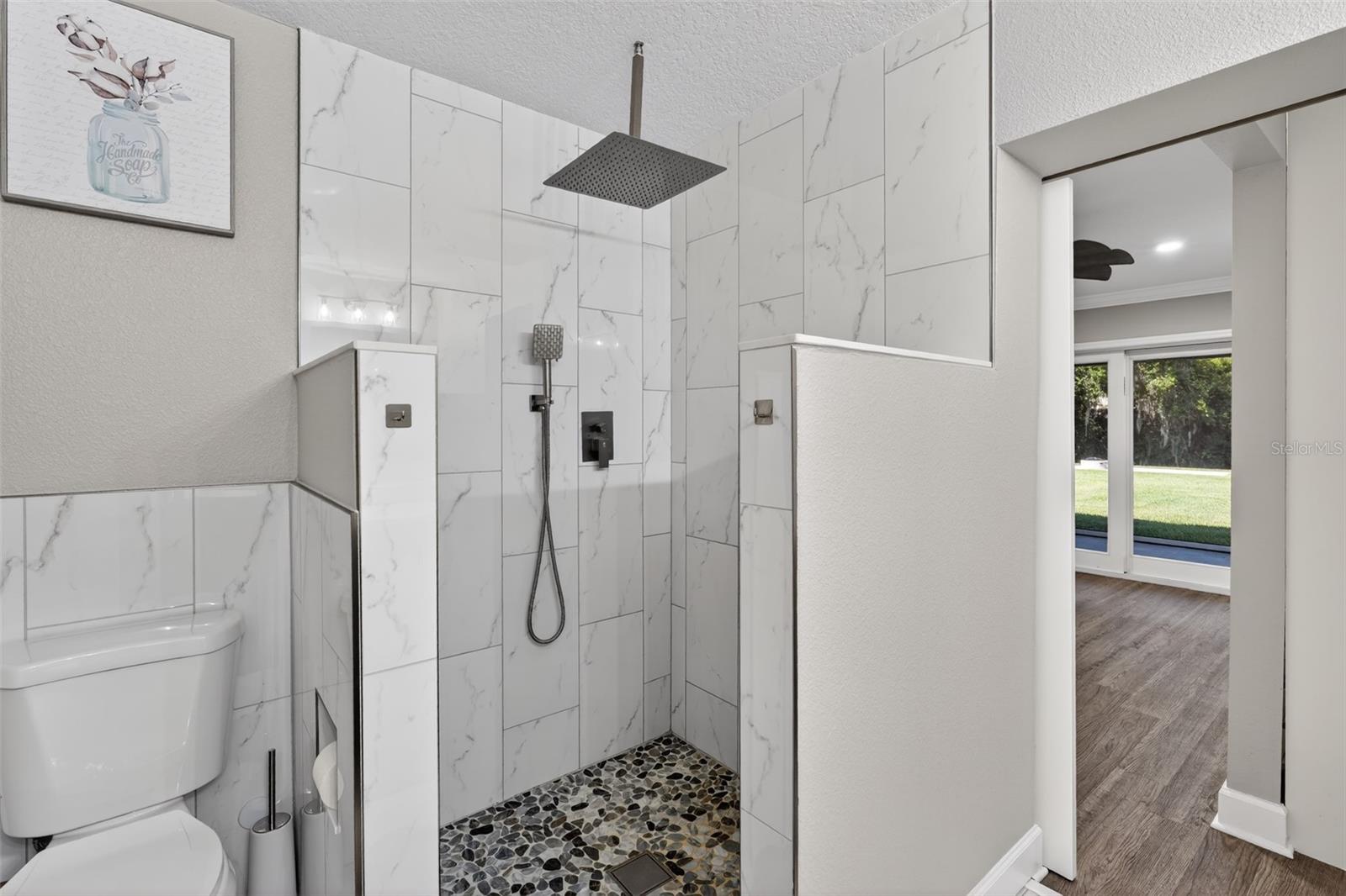 NEW EDEN ON THE LAKES UNIT 15 REPLAT - Residential