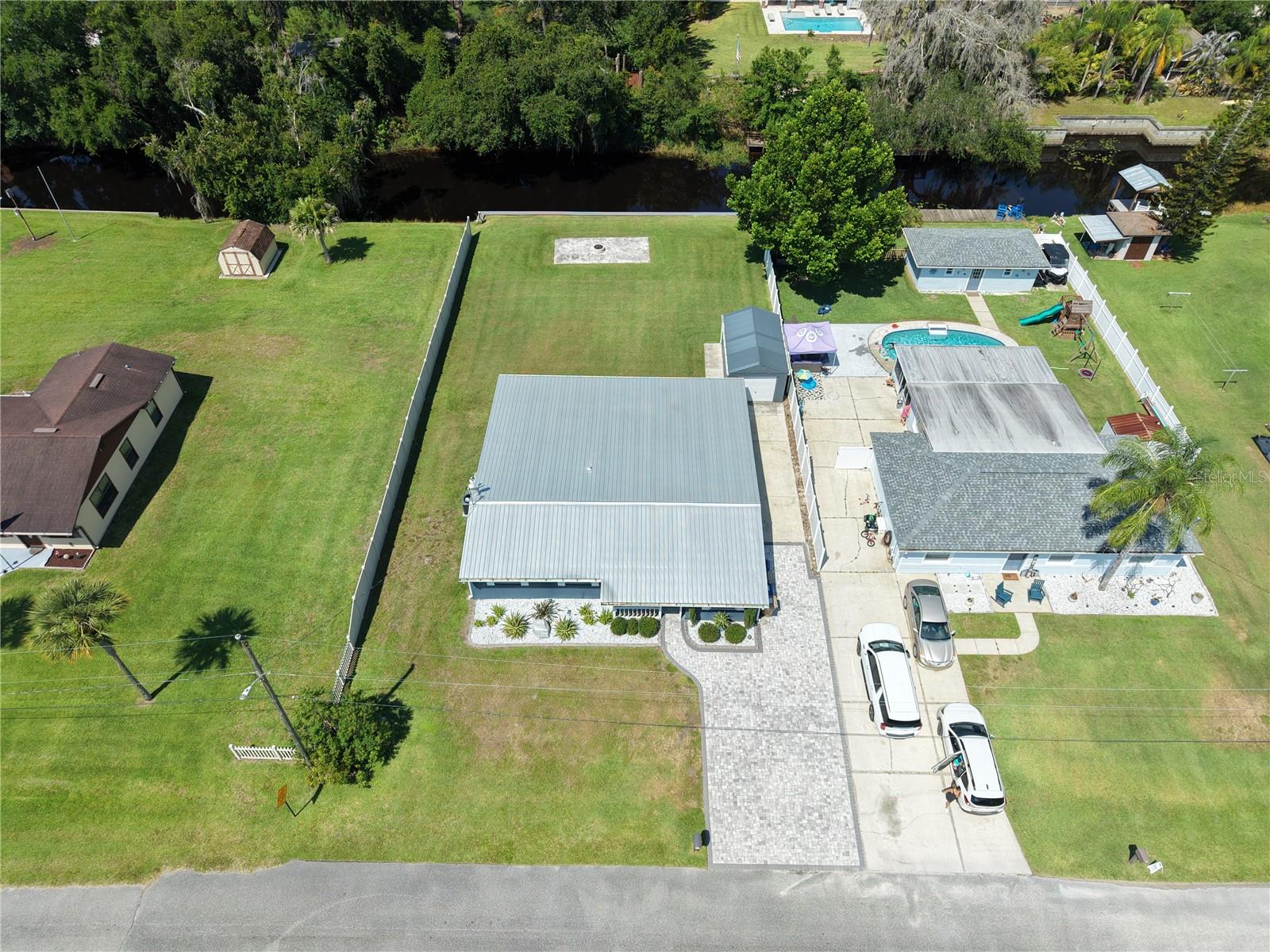 NEW EDEN ON THE LAKES UNIT 15 REPLAT - Residential