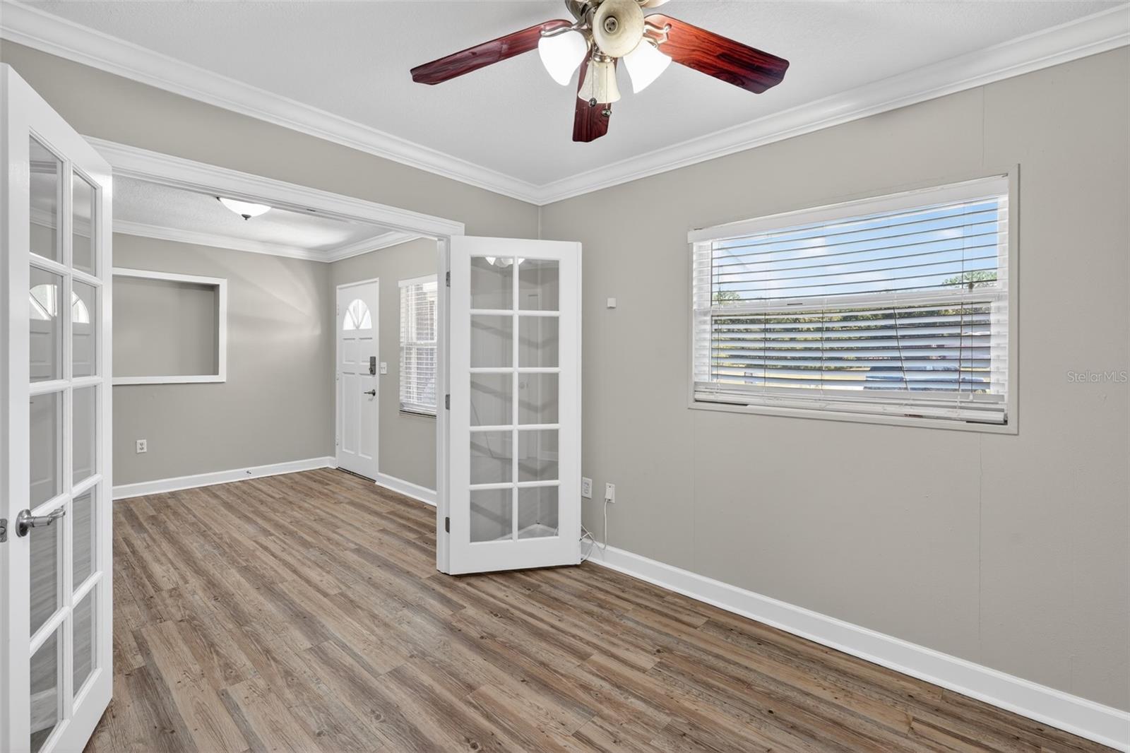NEW EDEN ON THE LAKES UNIT 15 REPLAT - Residential