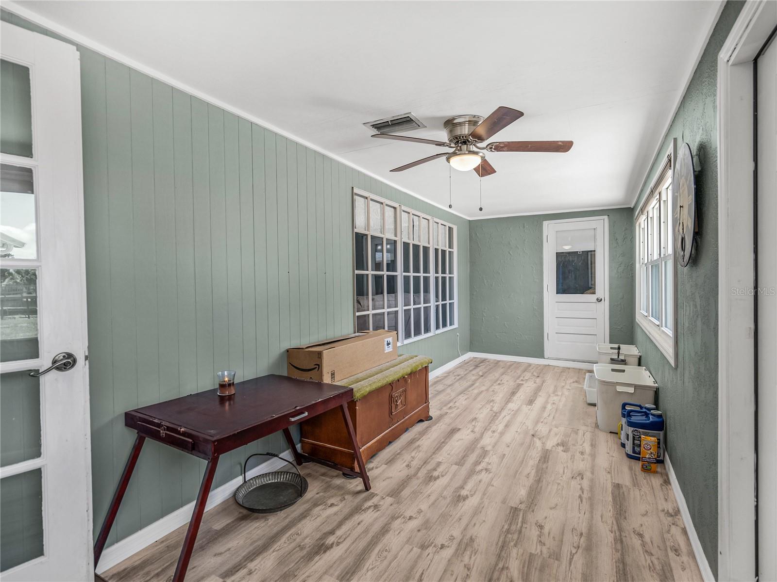 CROOKED LAKE PARK TR 05 - Residential