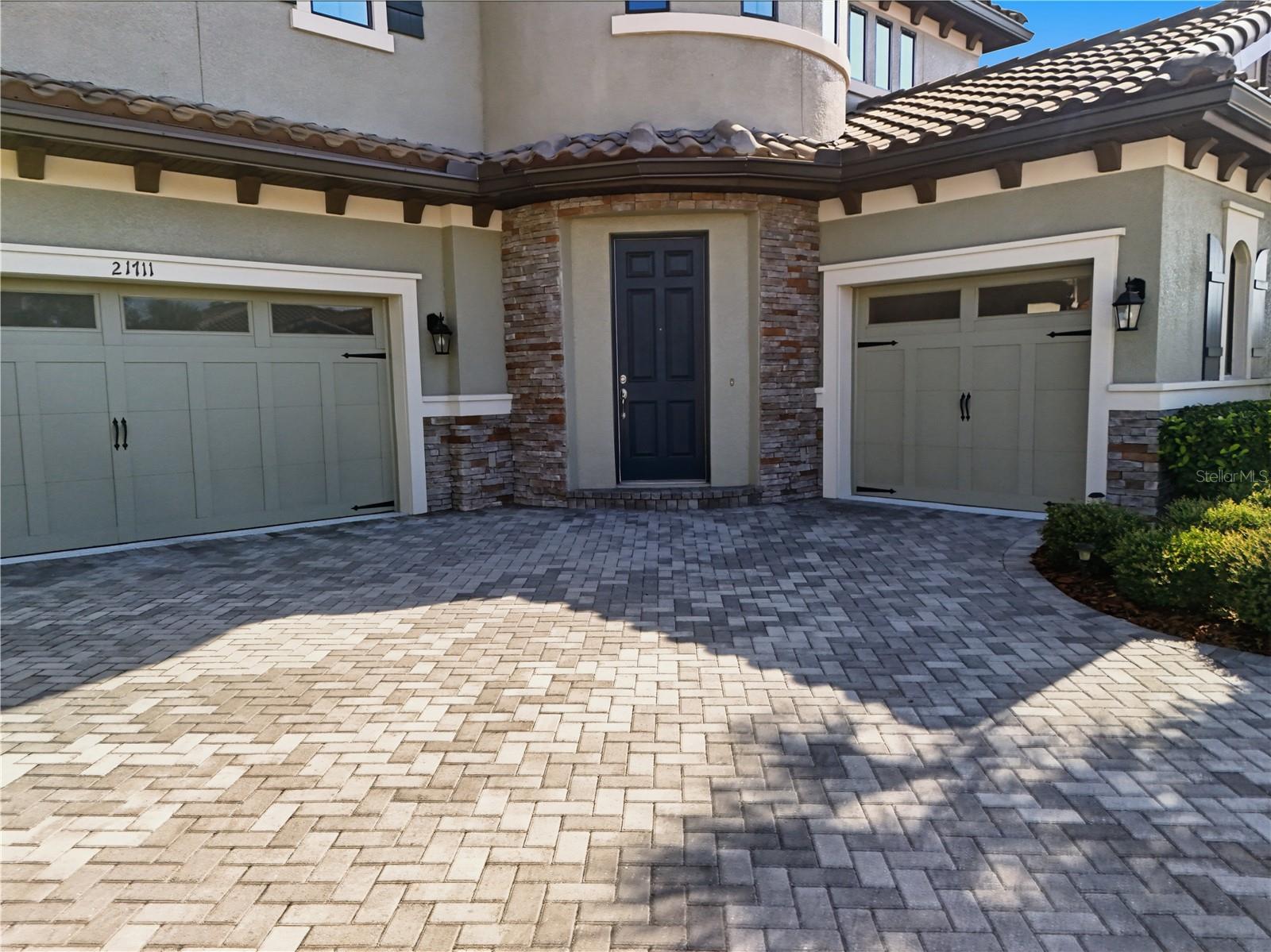 PRISTINE LAKE PRESERVE - Residential