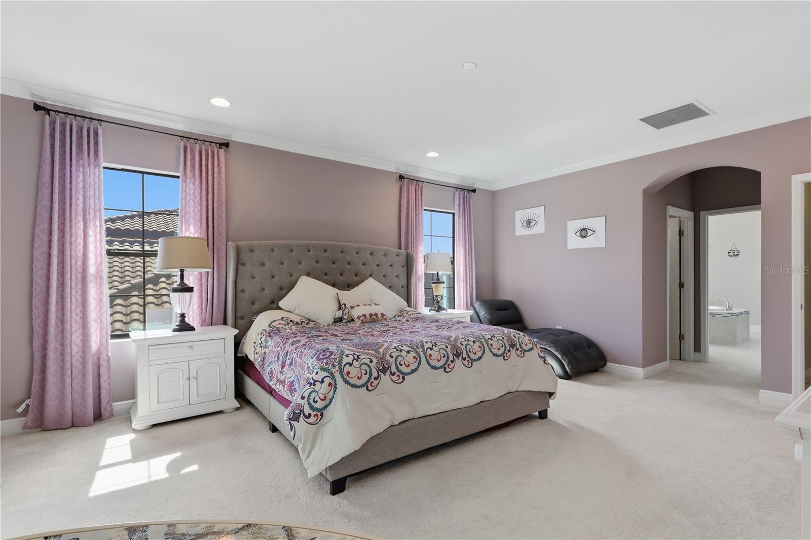 PRISTINE LAKE PRESERVE - Residential