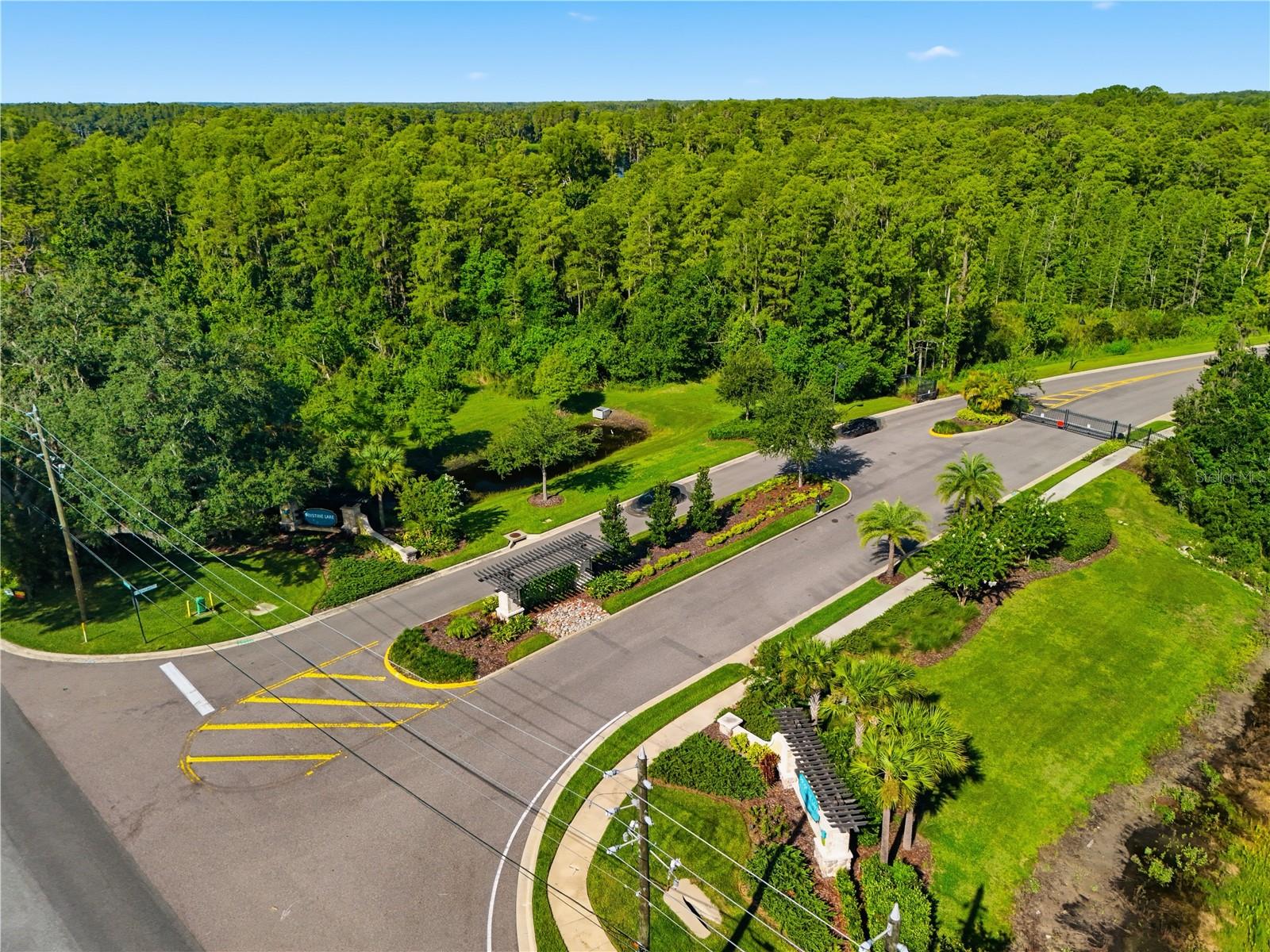 PRISTINE LAKE PRESERVE - Residential