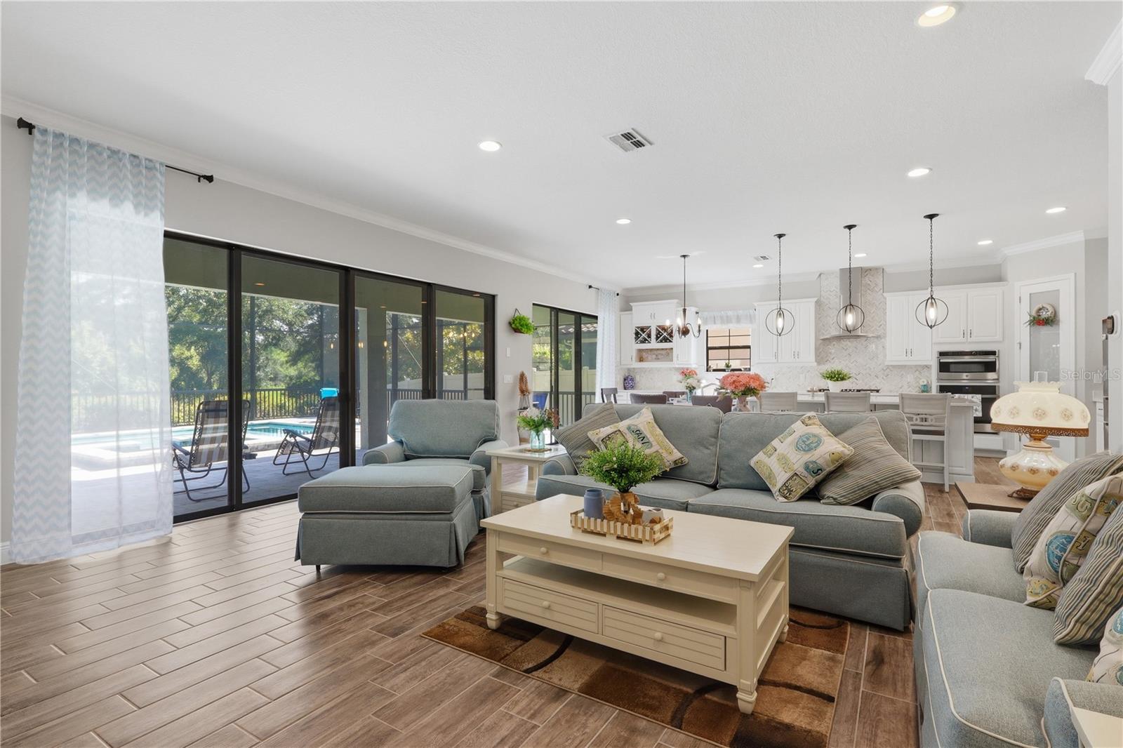 PRISTINE LAKE PRESERVE - Residential