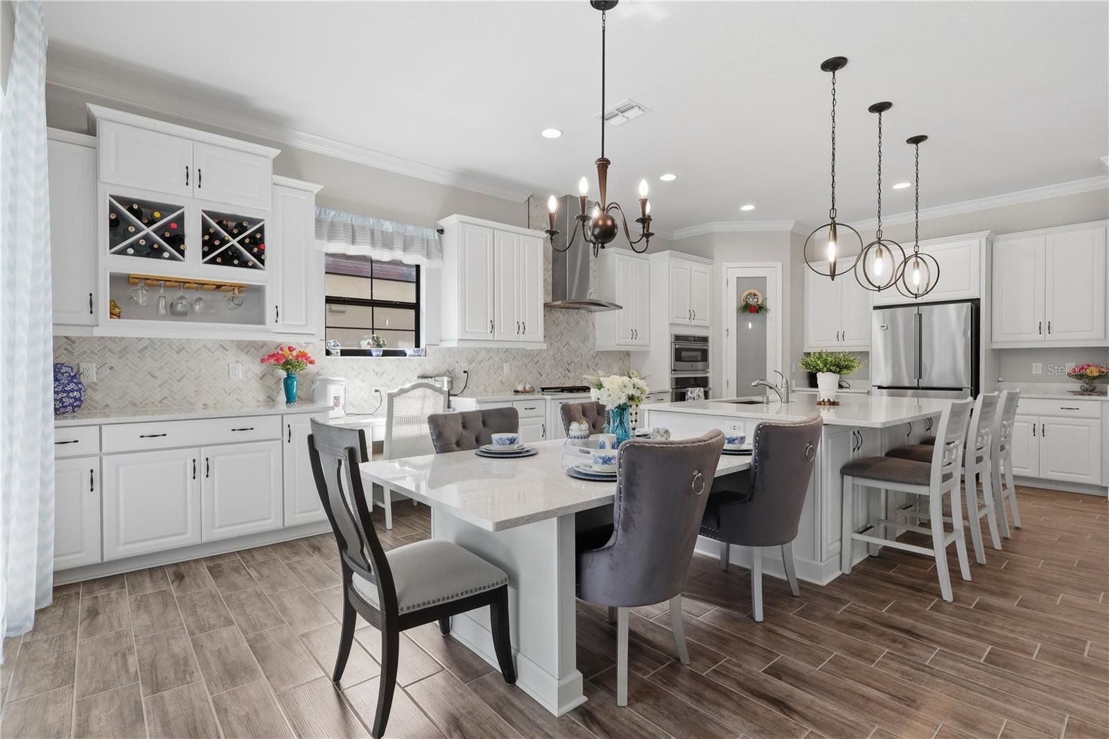 PRISTINE LAKE PRESERVE - Residential