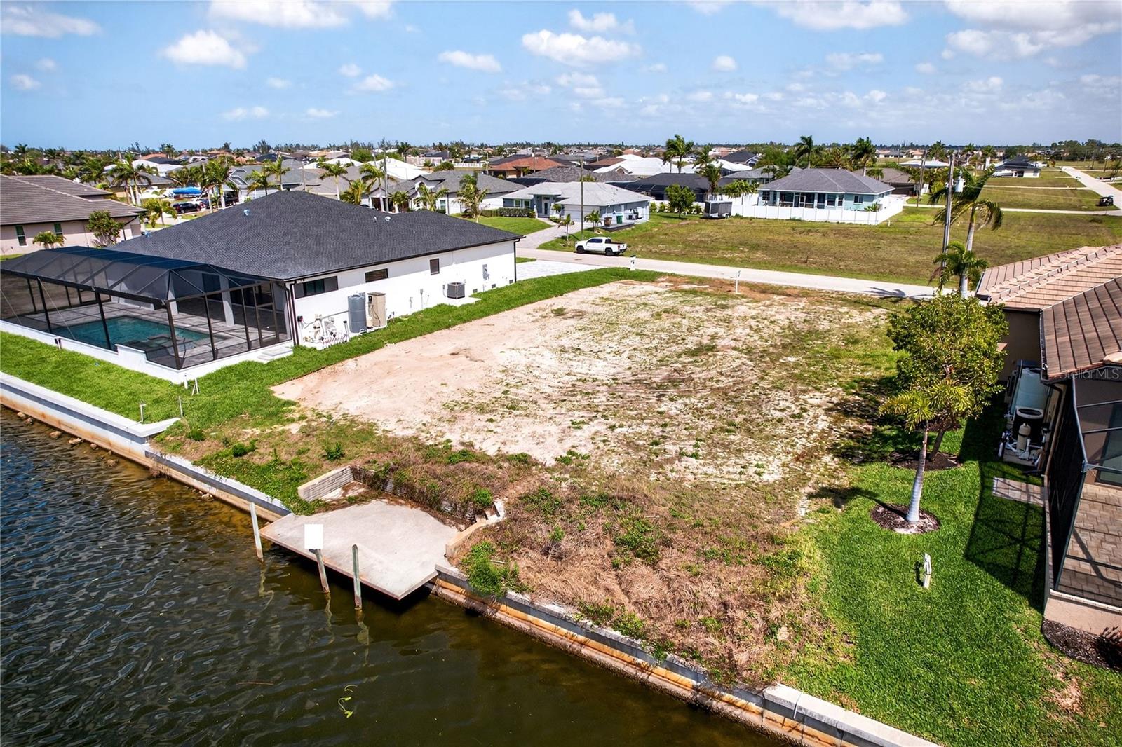 CAPE CORAL - Land