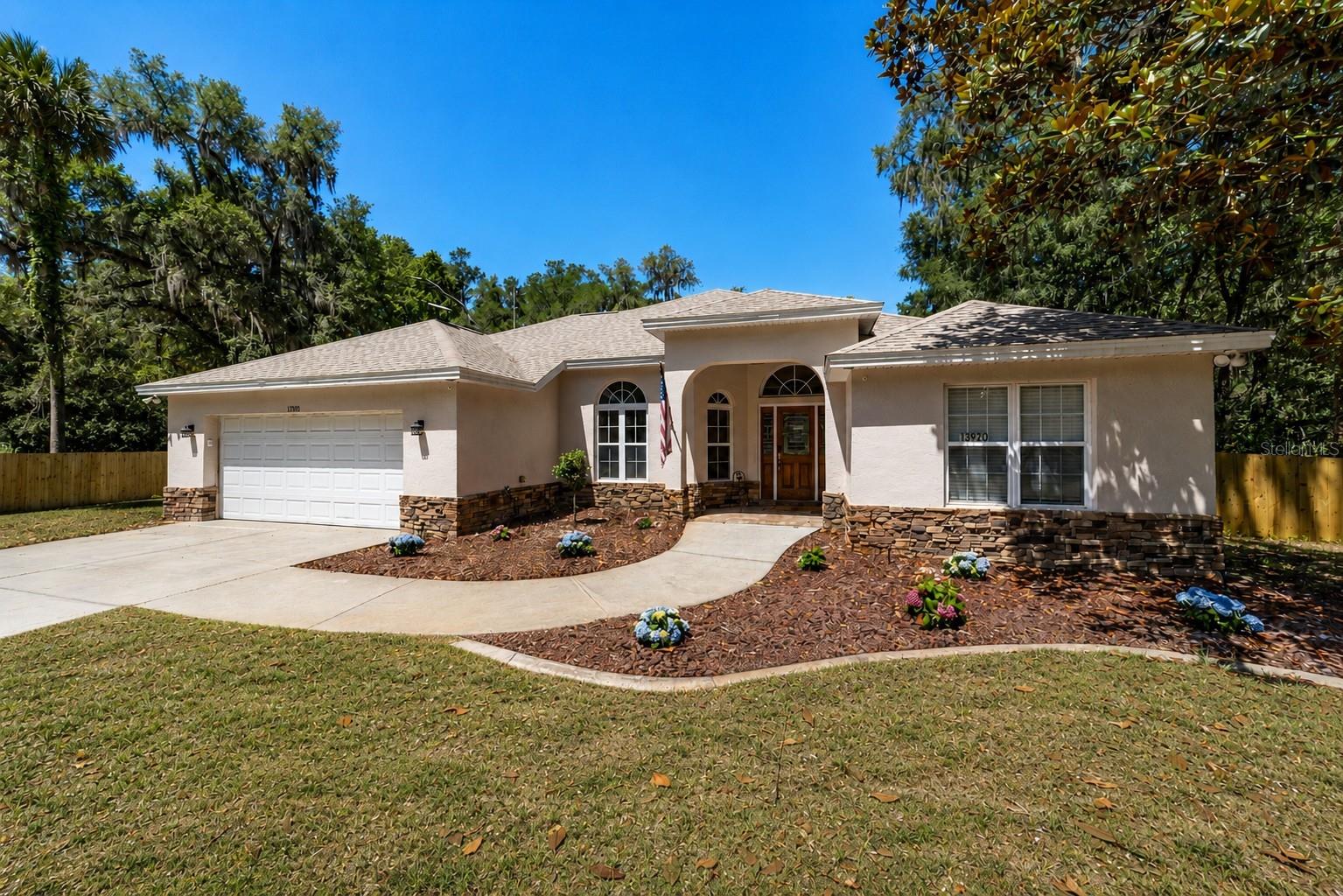 MEADOWBROOK RANCHES - Residential