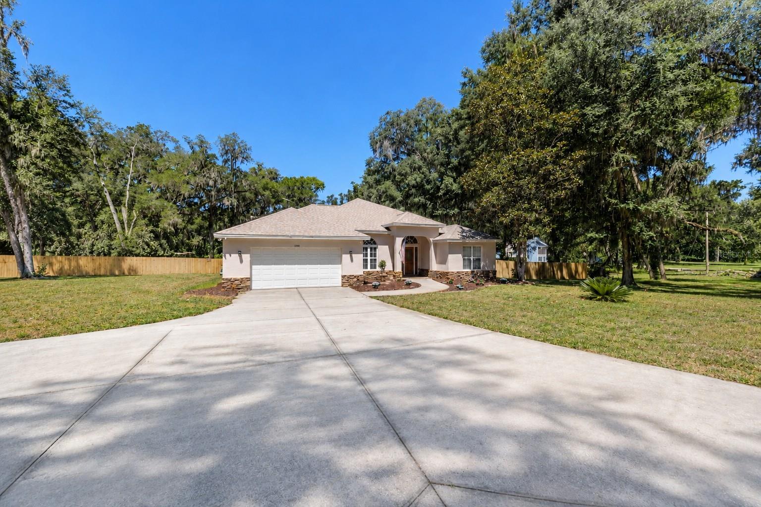 MEADOWBROOK RANCHES - Residential