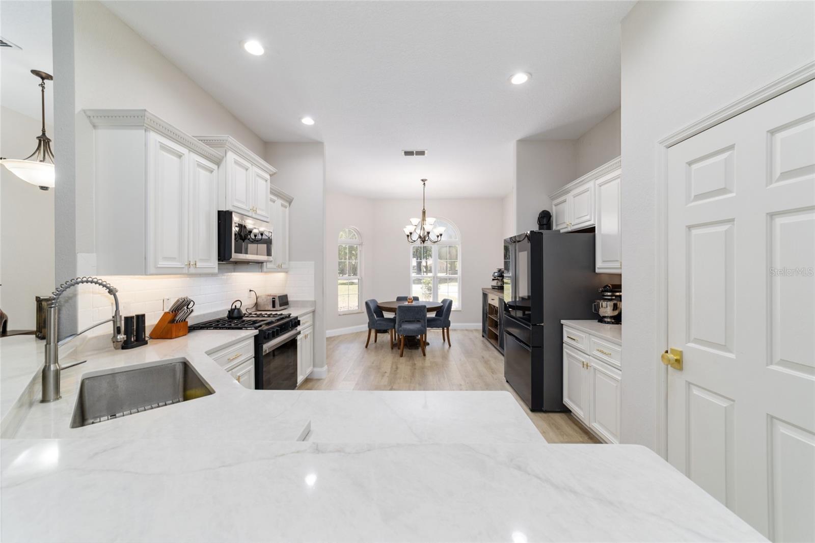 MEADOWBROOK RANCHES - Residential