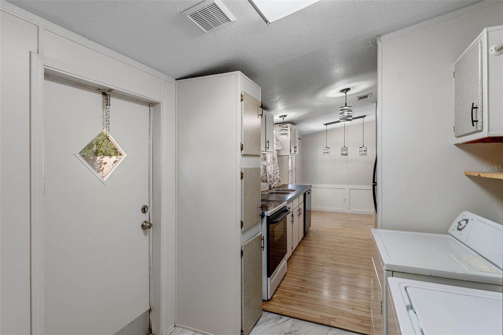 LEISURE ACRES UNIT 01 - Residential