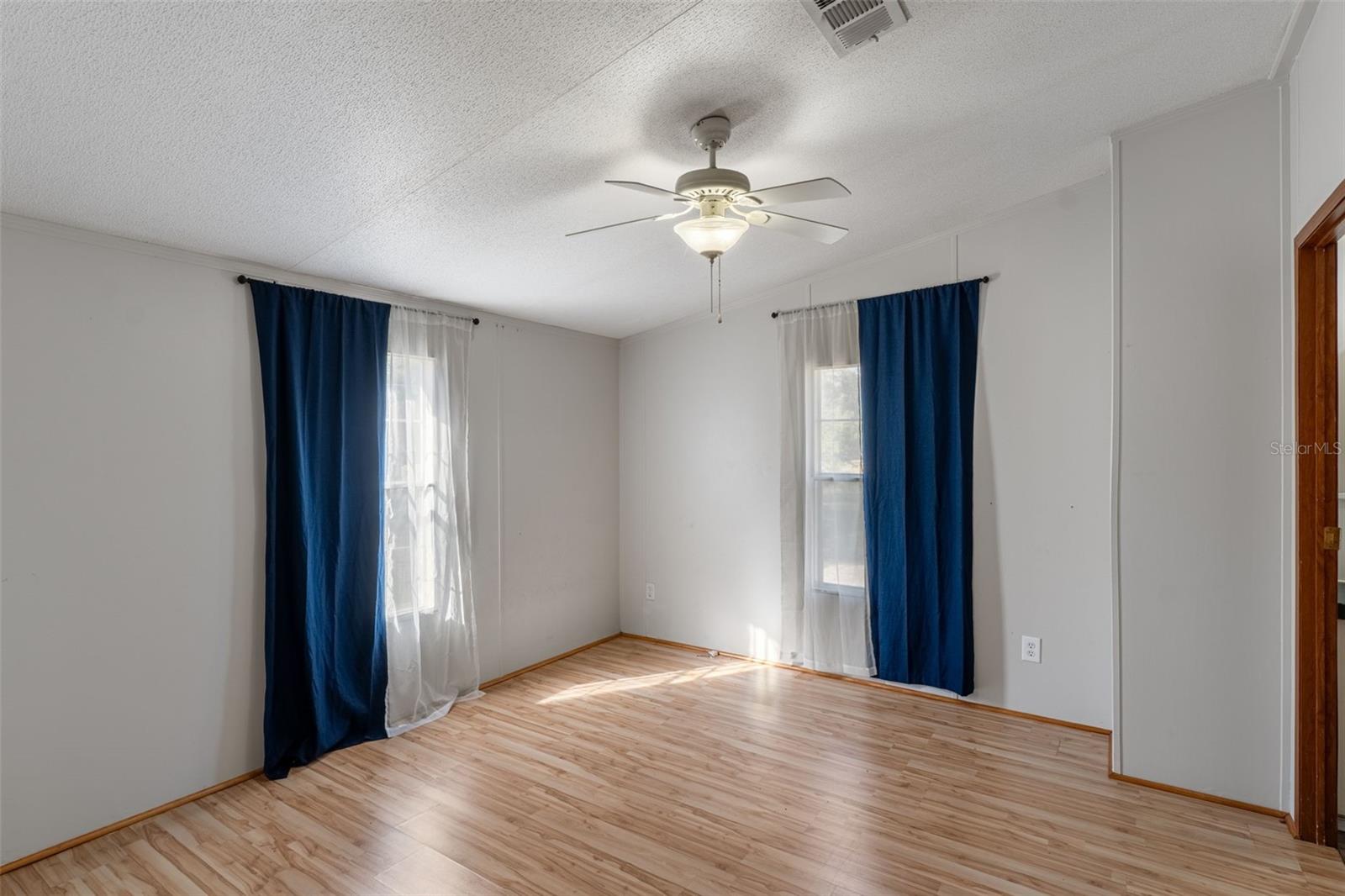 LEISURE ACRES UNIT 01 - Residential