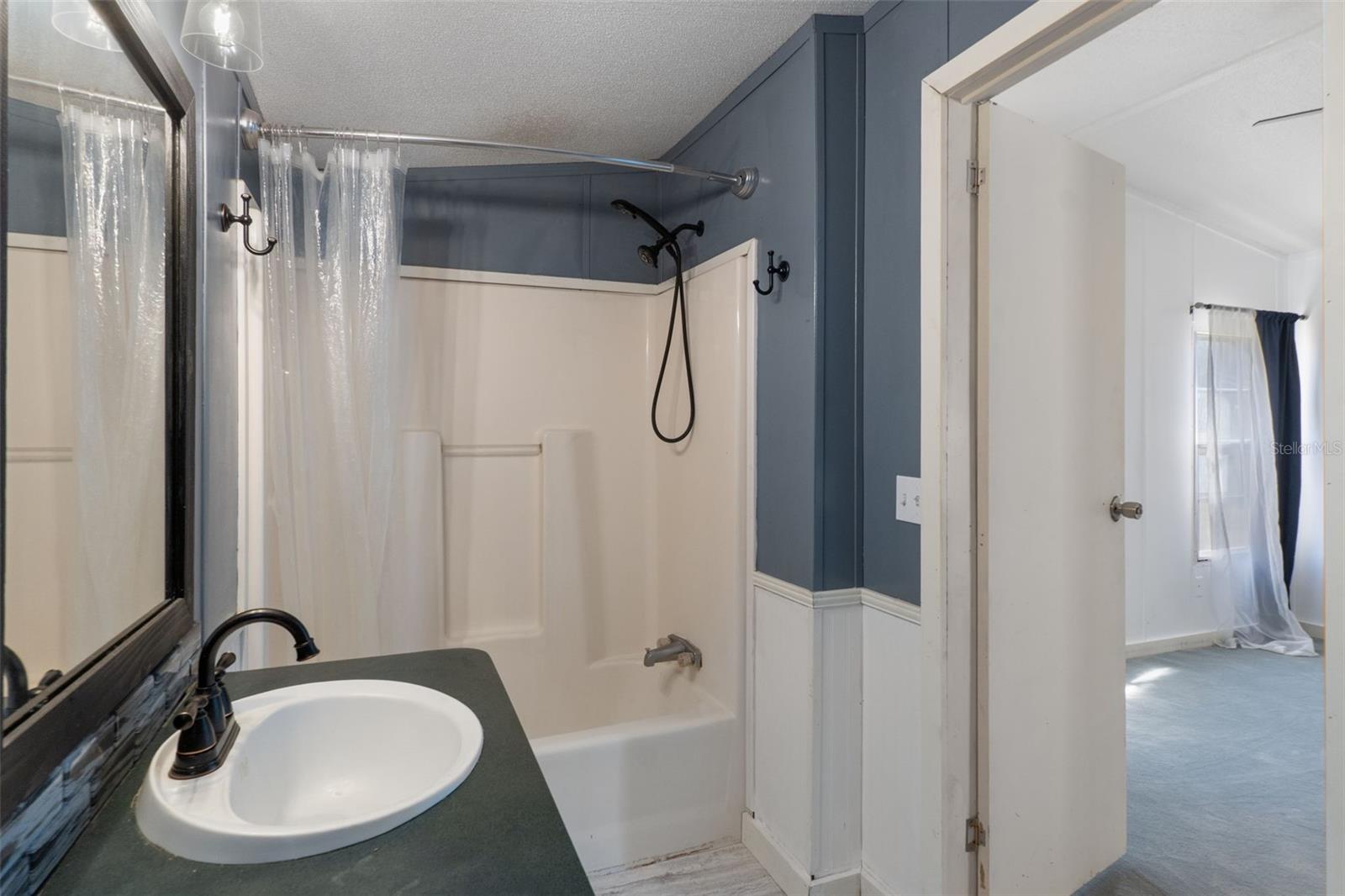 LEISURE ACRES UNIT 01 - Residential