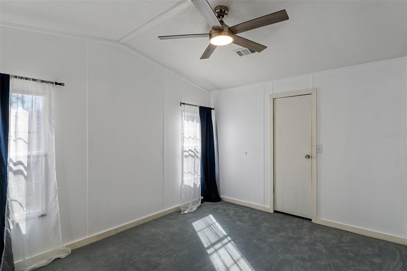 LEISURE ACRES UNIT 01 - Residential