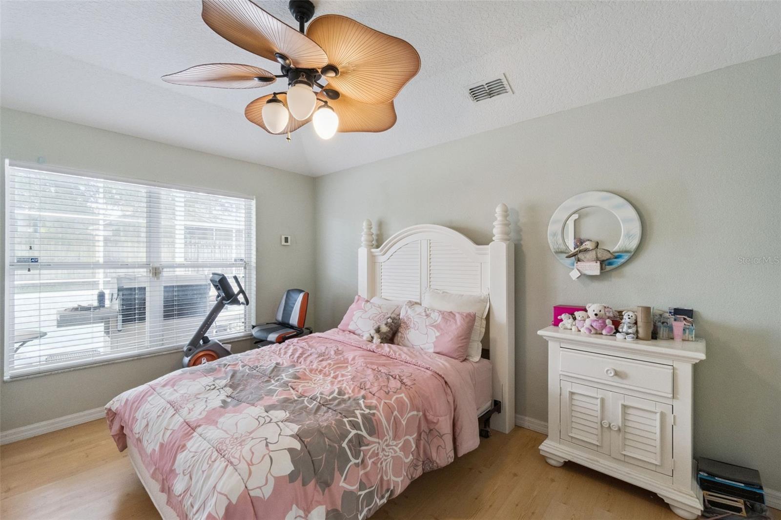 EAGLERIDGE PH 02 - Residential