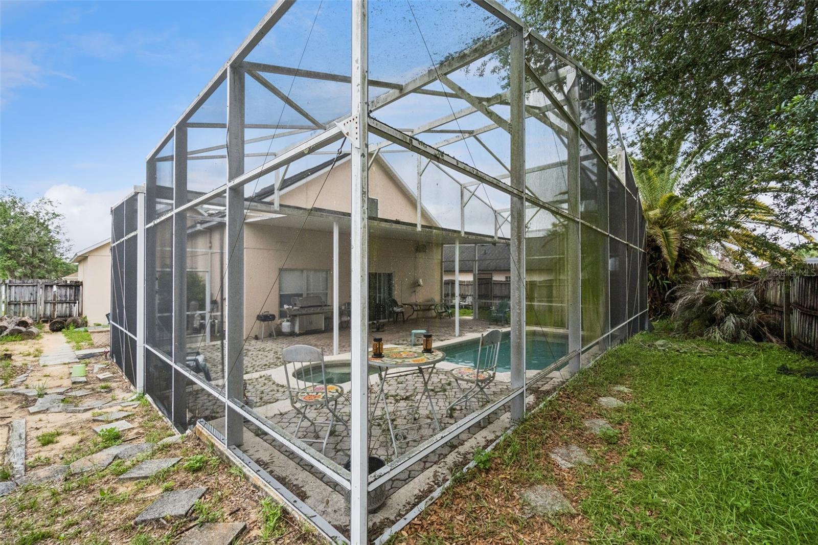 EAGLERIDGE PH 02 - Residential