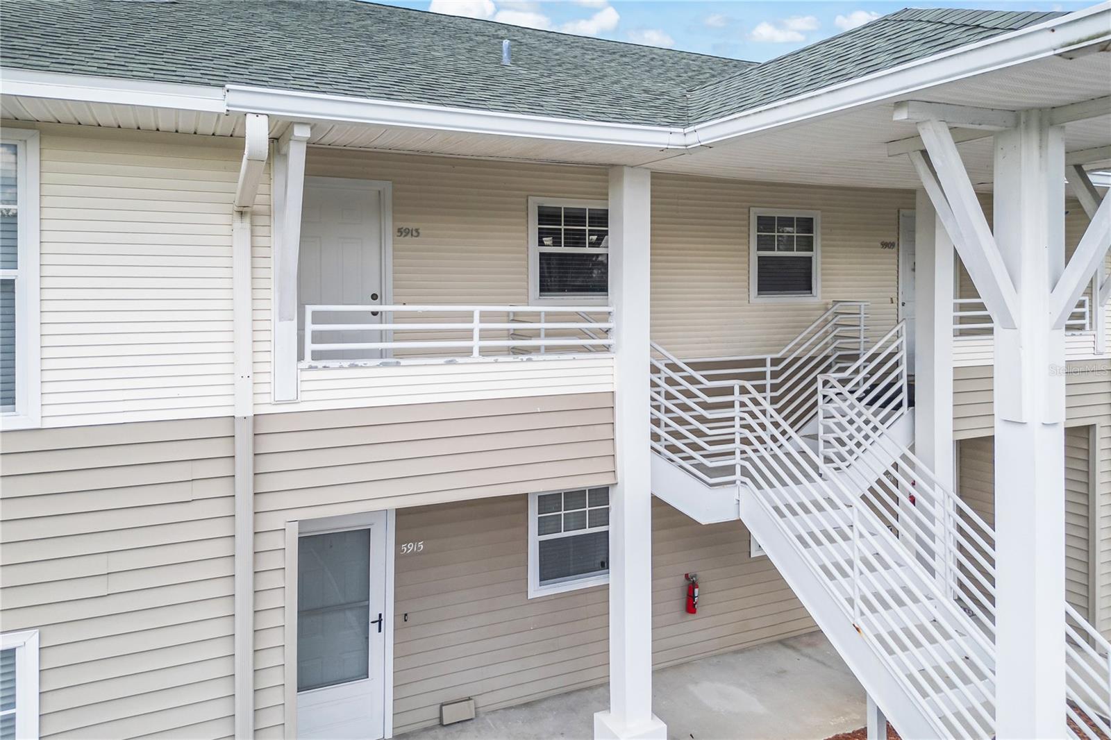 ST ANDREWS AT IMPERIALAKES CONDO - Residential