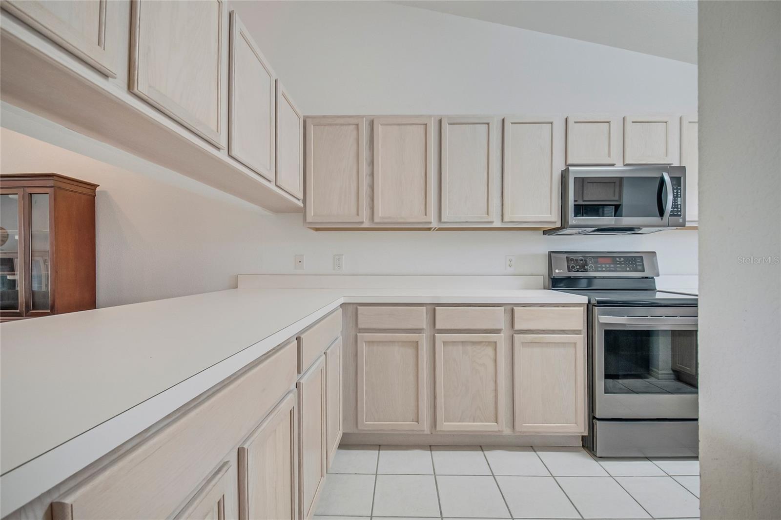 ST ANDREWS AT IMPERIALAKES CONDO - Residential