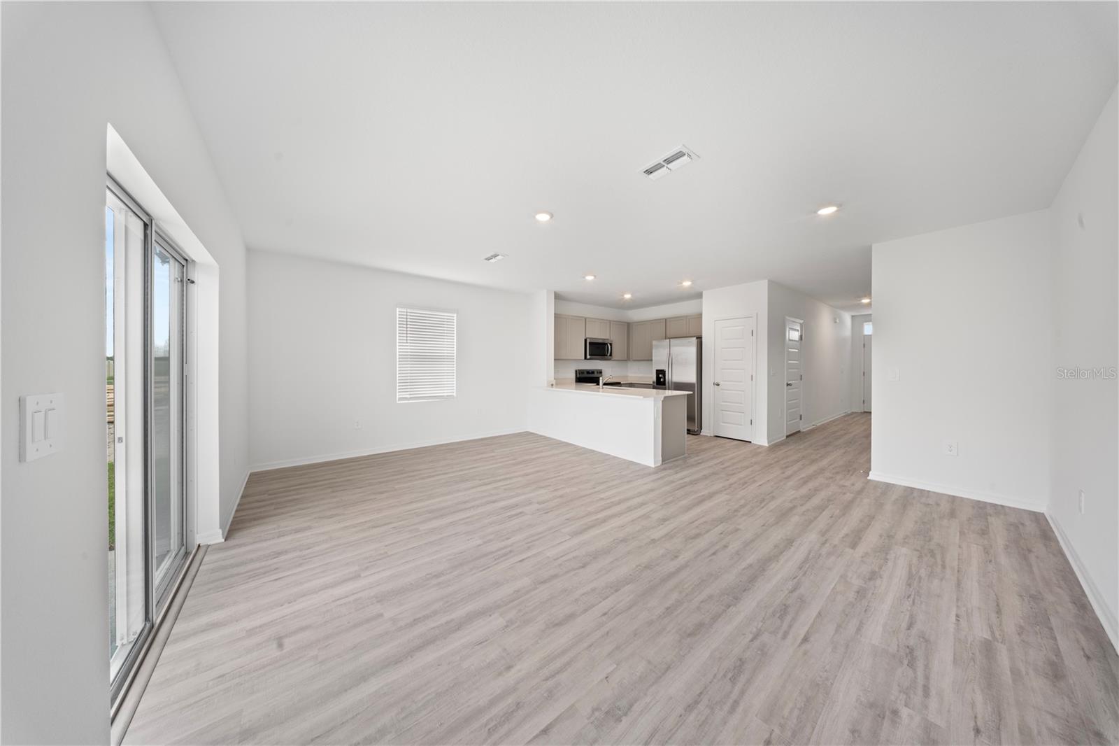 HAWTHORNE PH 3A-3B - Residential Lease