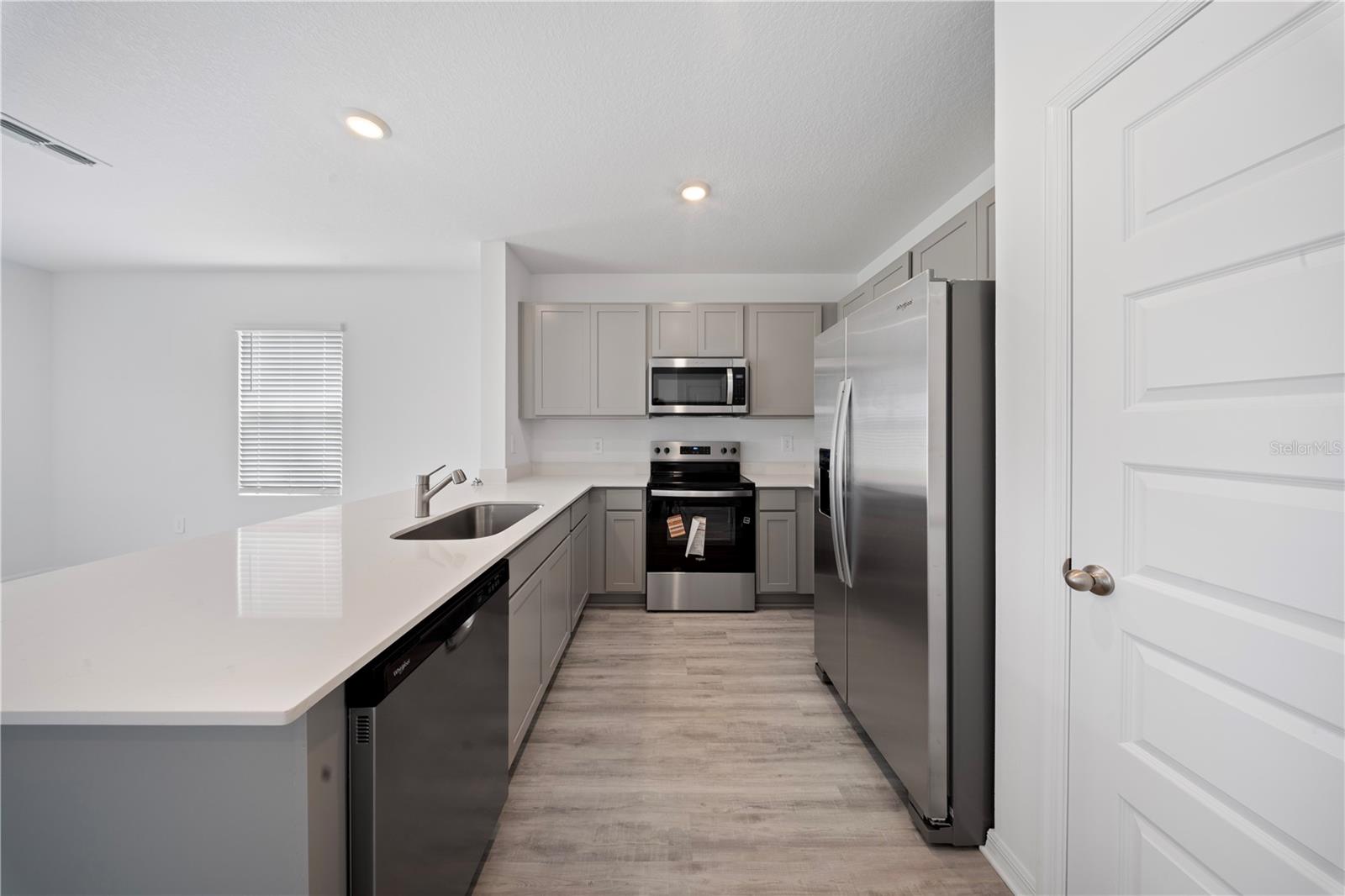 HAWTHORNE PH 3A-3B - Residential Lease