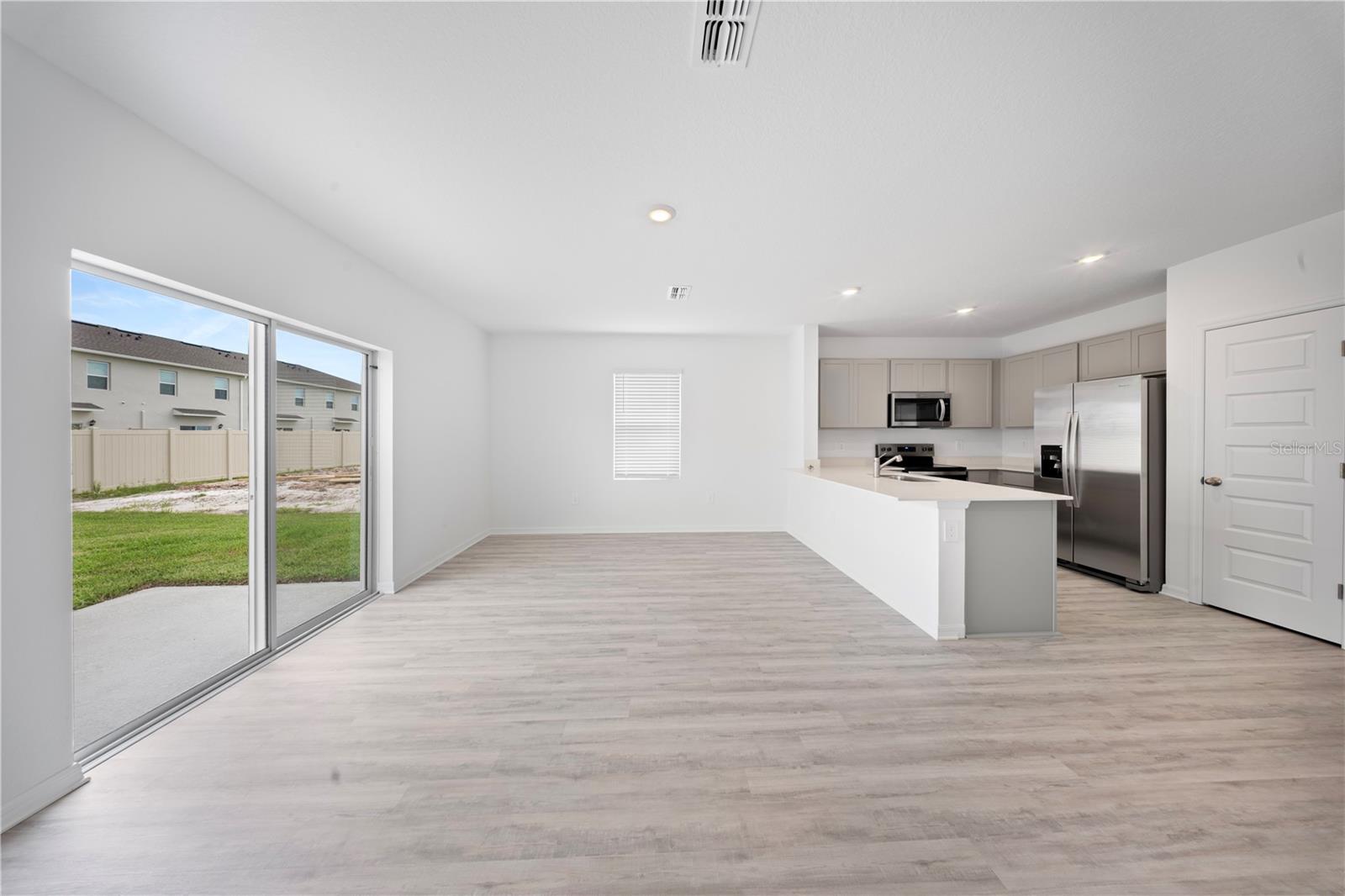 HAWTHORNE PH 3A-3B - Residential Lease