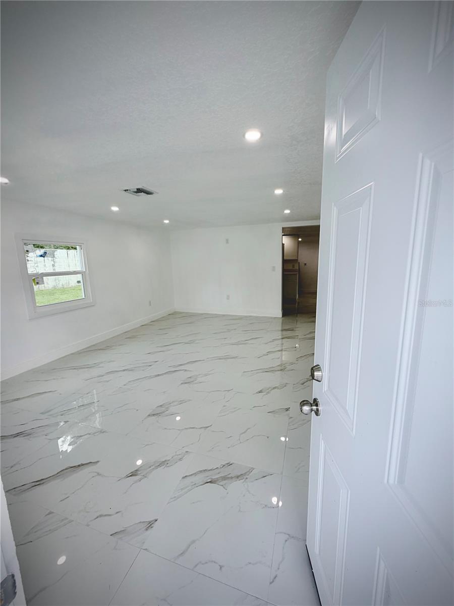FAIRVIEW SHORES - Residential
