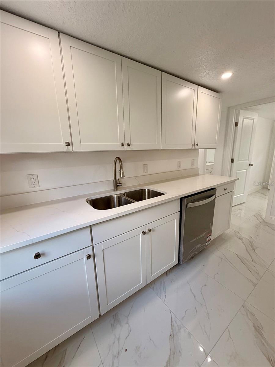FAIRVIEW SHORES - Residential